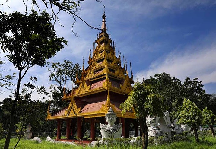 Buddhist Pagoda, Eden Gardens